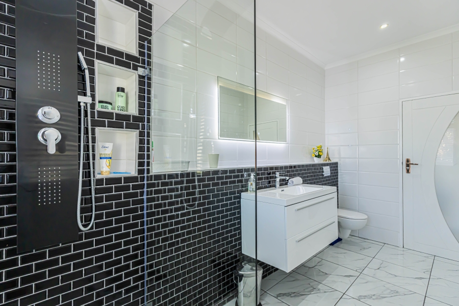 3 Bedroom Property for Sale in Century City Western Cape
